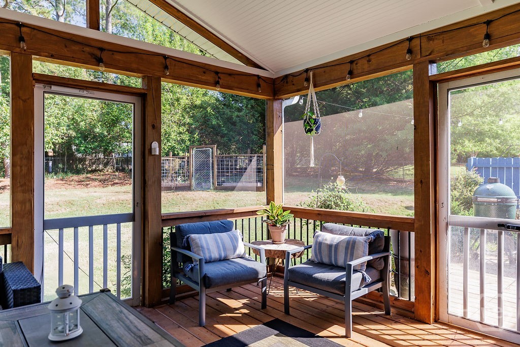 525 Cedar Creek Drive Property Photo 35