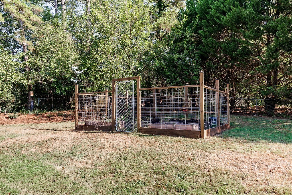 525 Cedar Creek Drive Property Photo 44