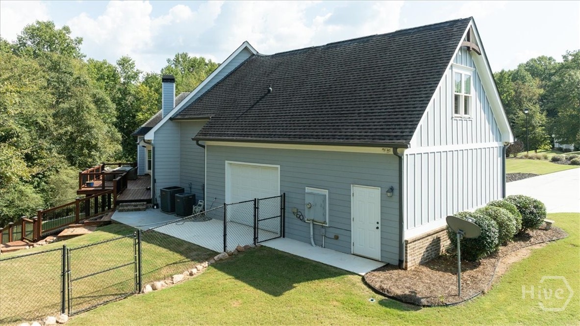 617 Skyland Drive Property Photo 4