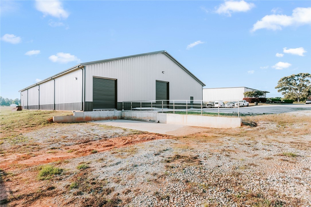 4900B Highway 98 E Property Photo 1