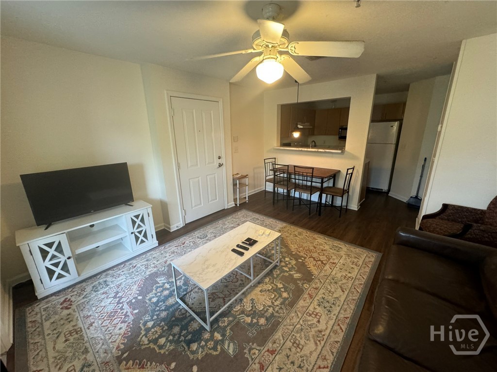 211 North Avenue 1322 Property Photo 2