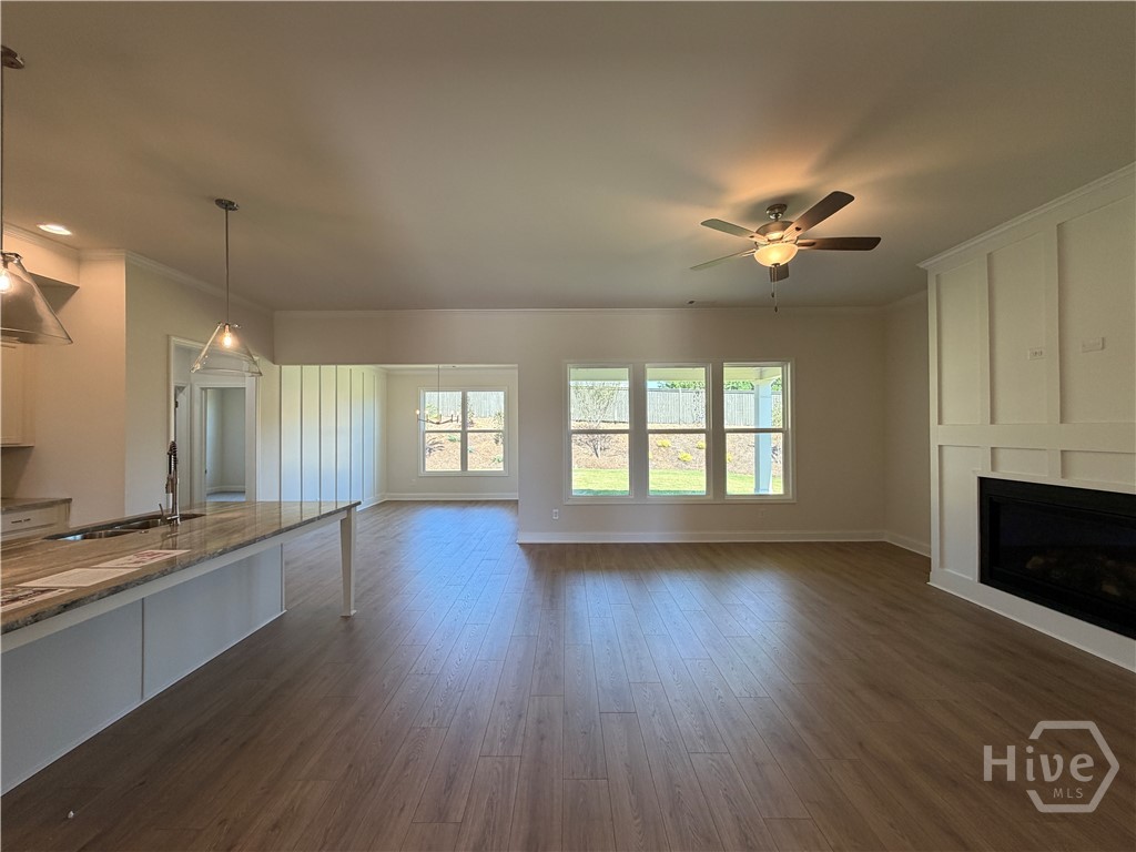 196 Oakdale Road Property Photo 6