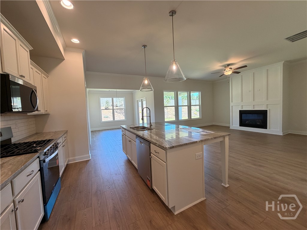 196 Oakdale Road Property Photo 13