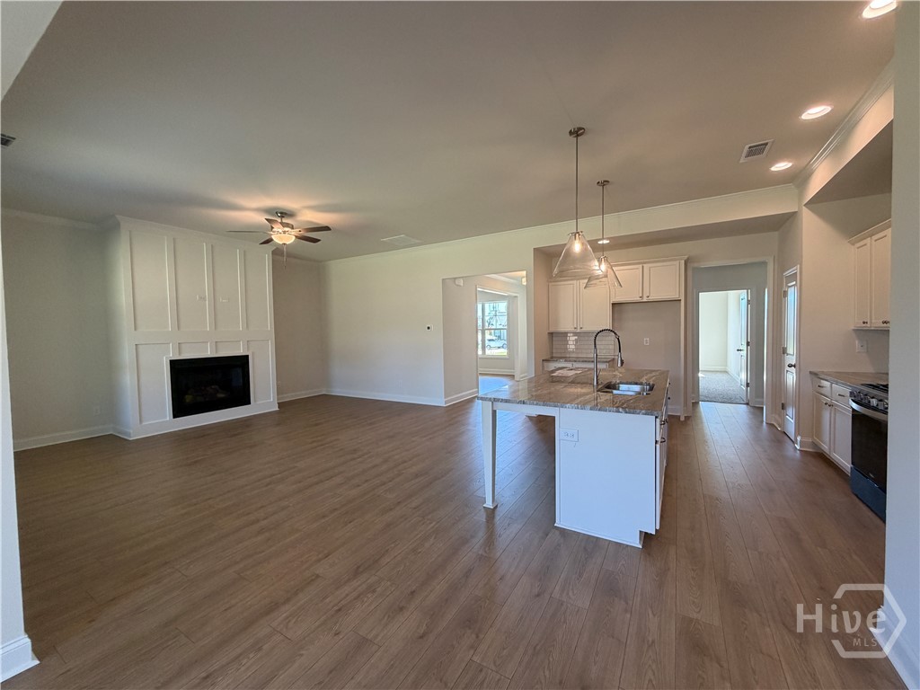 196 Oakdale Road Property Photo 15