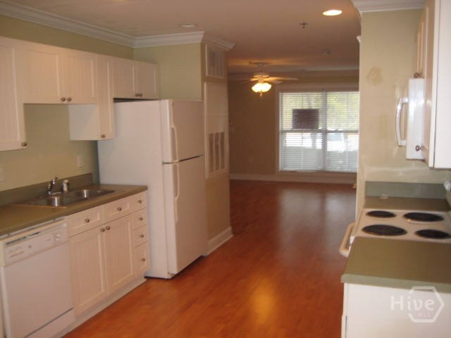 1035 Barnett Shoals Road 912 Property Photo 6