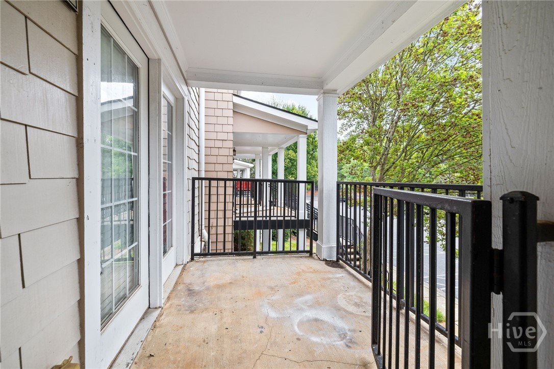 1035 Barnett Shoals Road 931 Property Photo 2