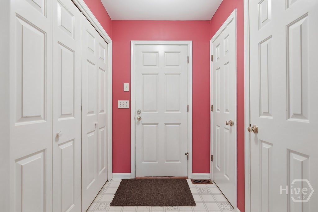 8 John Street Property Photo 26