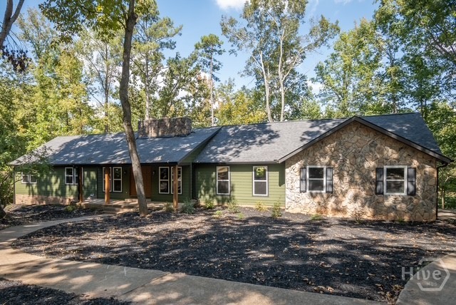 160 Lake Forest Drive Property Photo 1