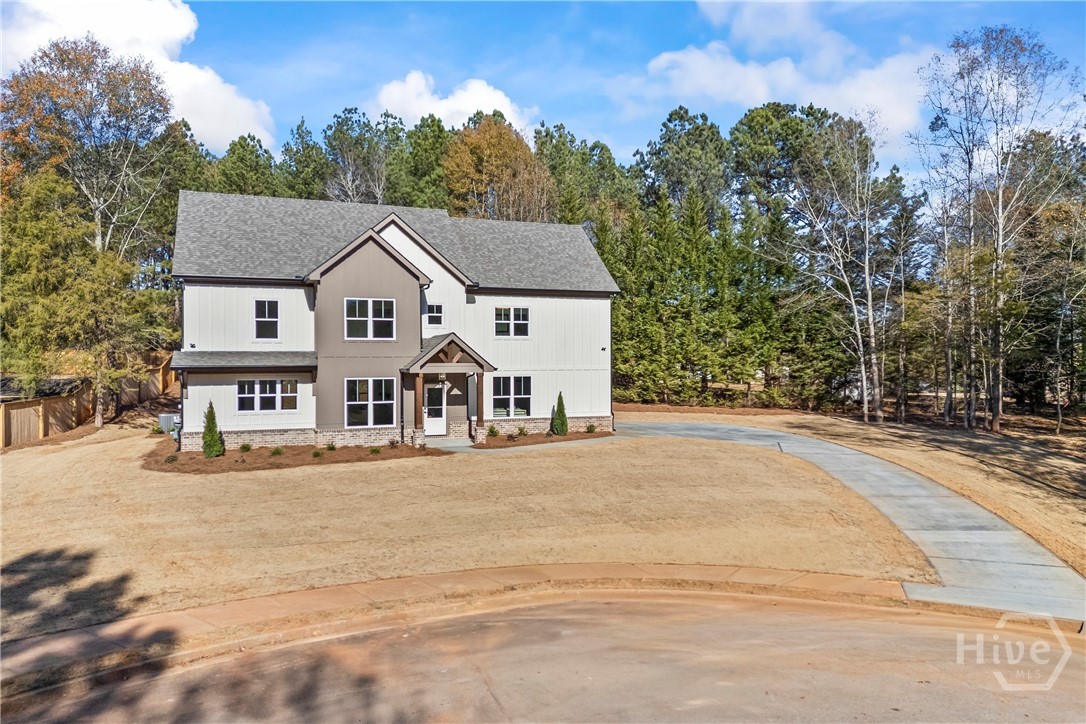 1040 Greenwood Circle Property Photo 1