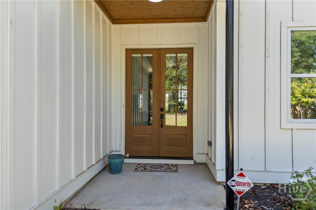 220 Fairlane Drive Property Photo 6