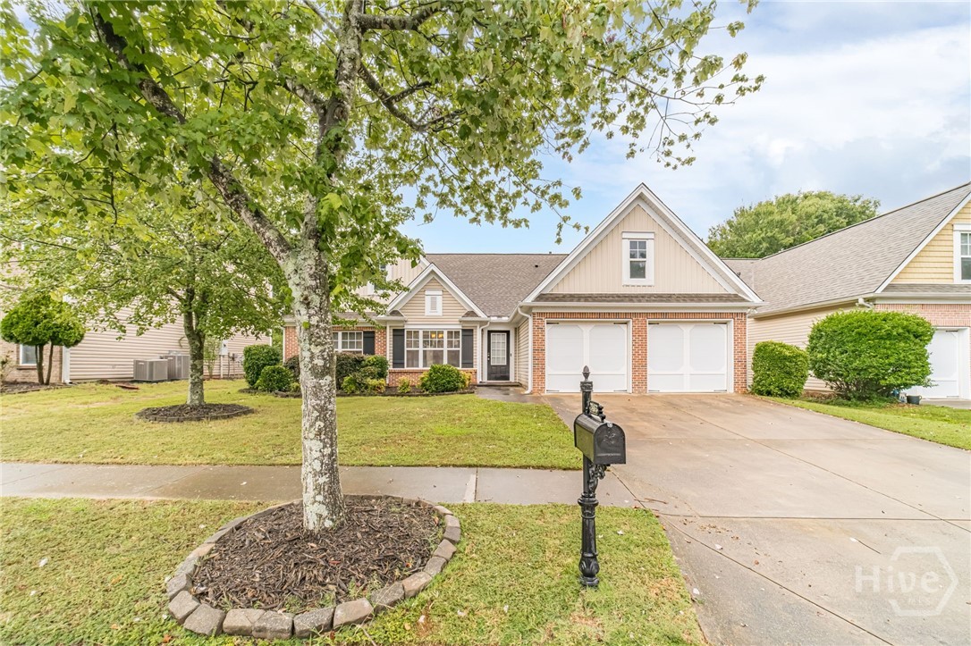2463 Walnut Tree Lane Property Photo 2