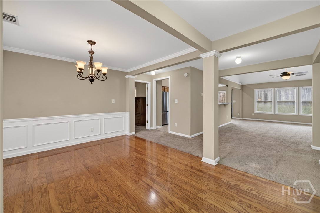 2463 Walnut Tree Lane Property Photo 6
