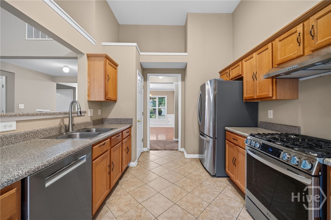 2463 Walnut Tree Lane Property Photo 11