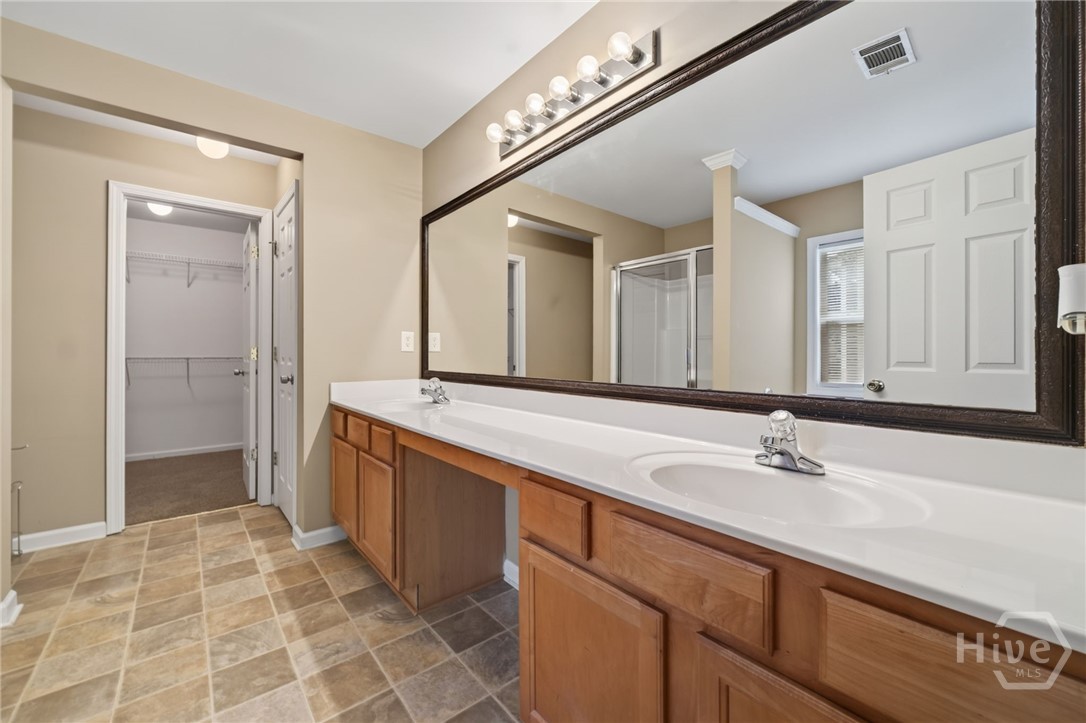 2463 Walnut Tree Lane Property Photo 23