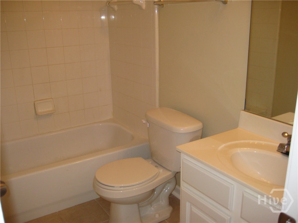 490 Barnett Shoals Road 242 Property Photo 5