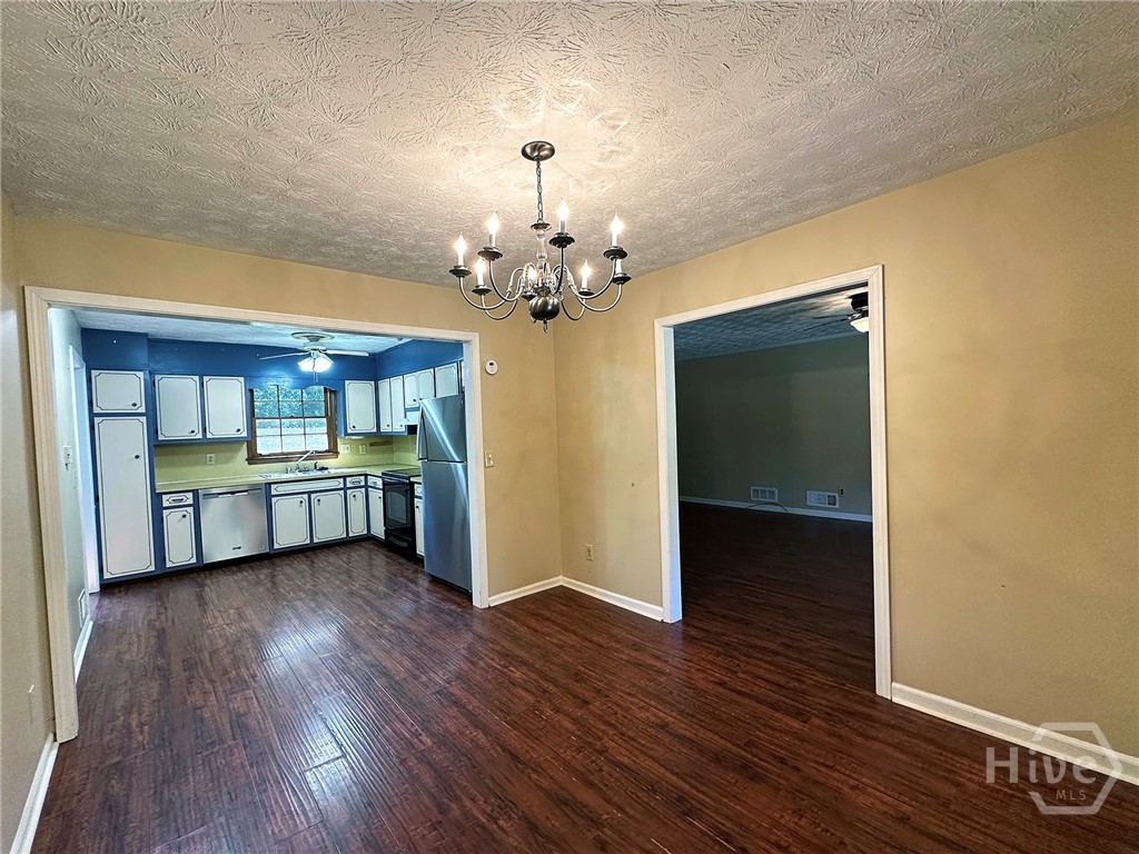 5377 Rockmoor Drive Property Photo 9