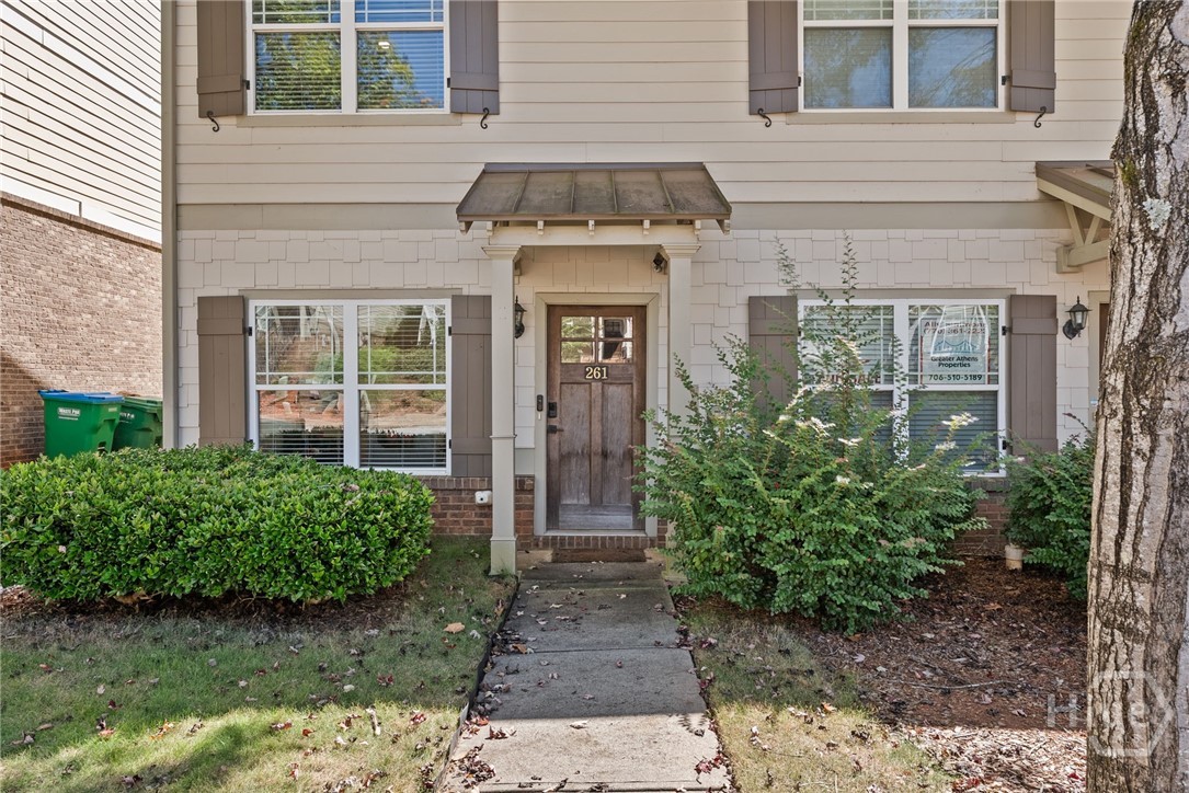 261 Center Park Lane Property Photo 3