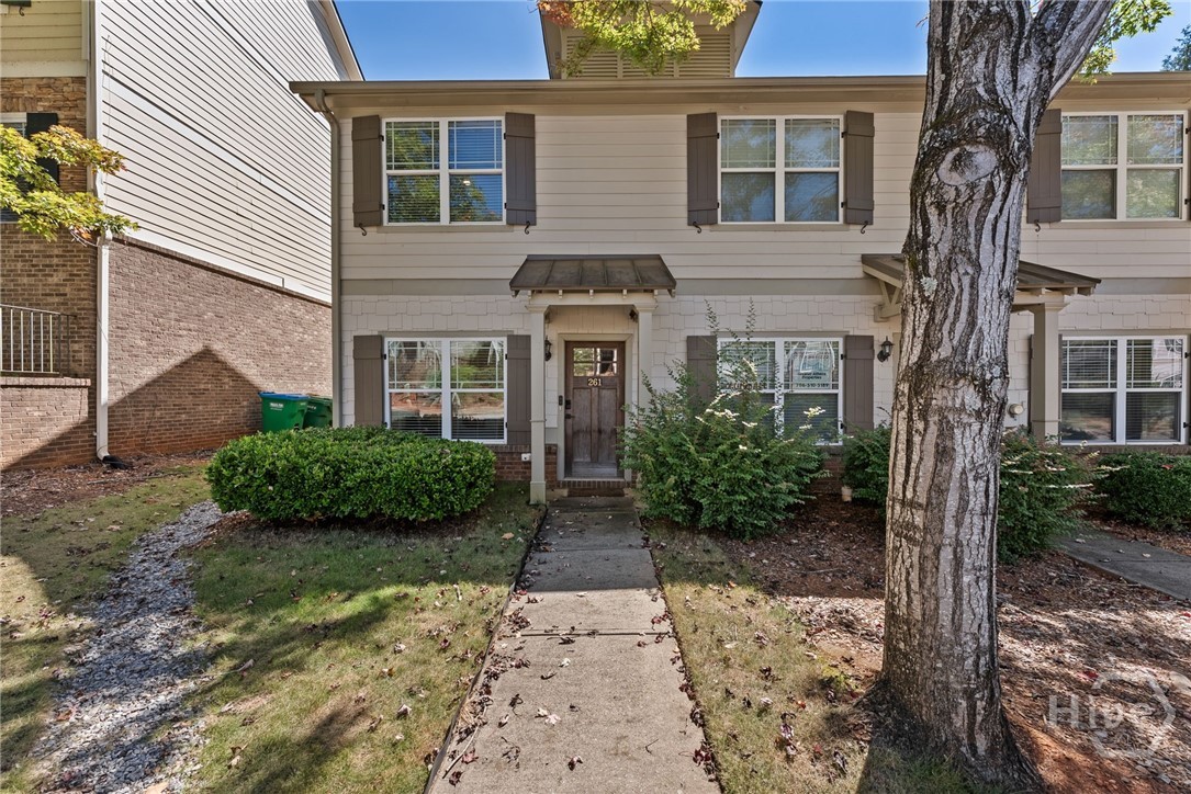 261 Center Park Lane Property Photo 4