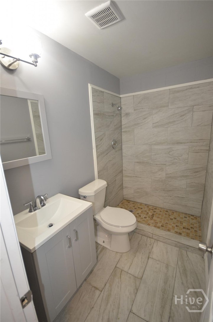 125 Honeysuckle Lane Property Photo 6