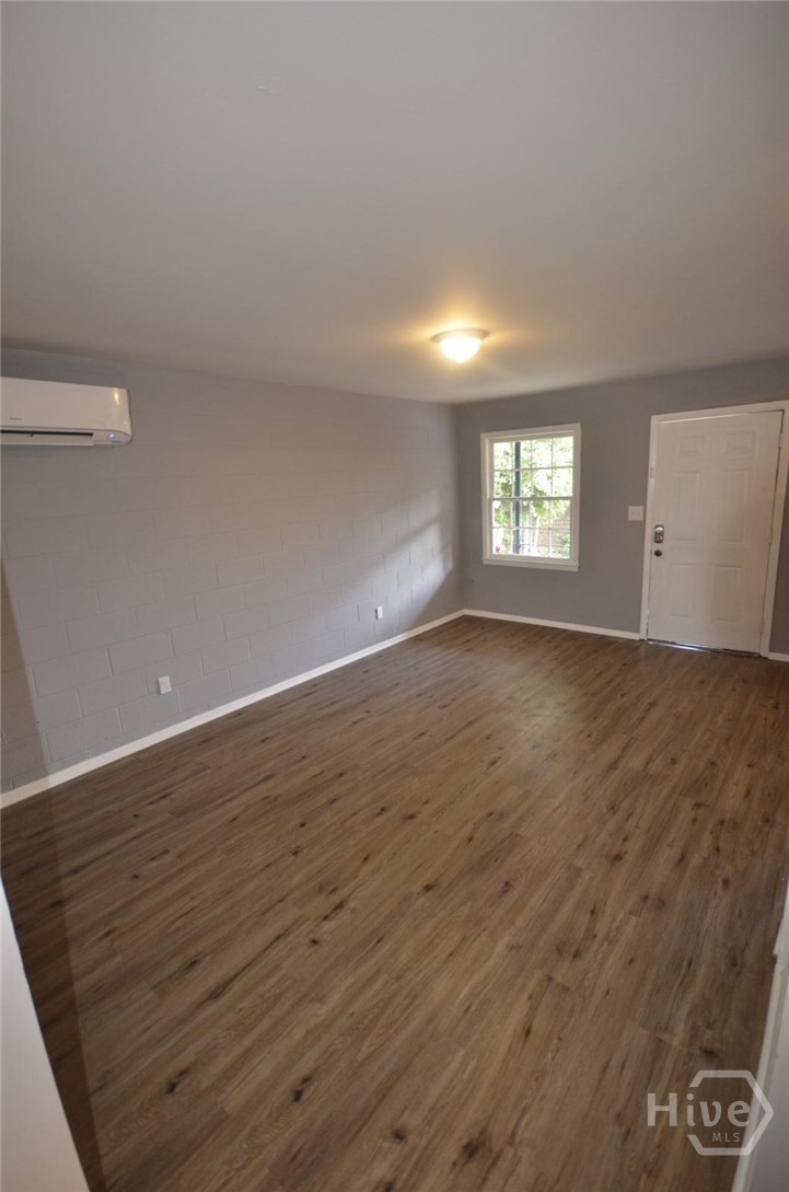 125 Honeysuckle Lane Property Photo 8