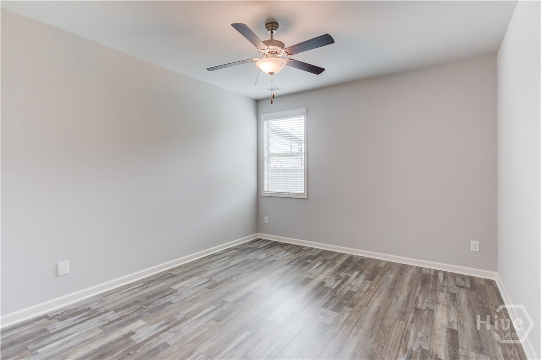 146 Stanford Way Property Photo 18