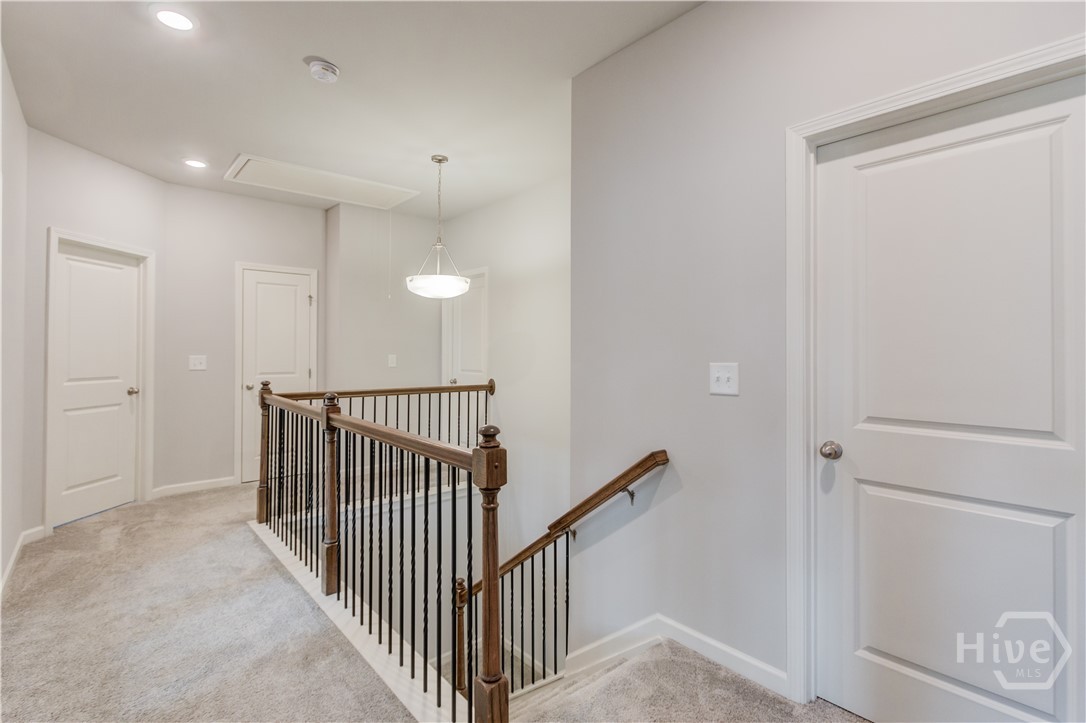 146 Stanford Way Property Photo 23