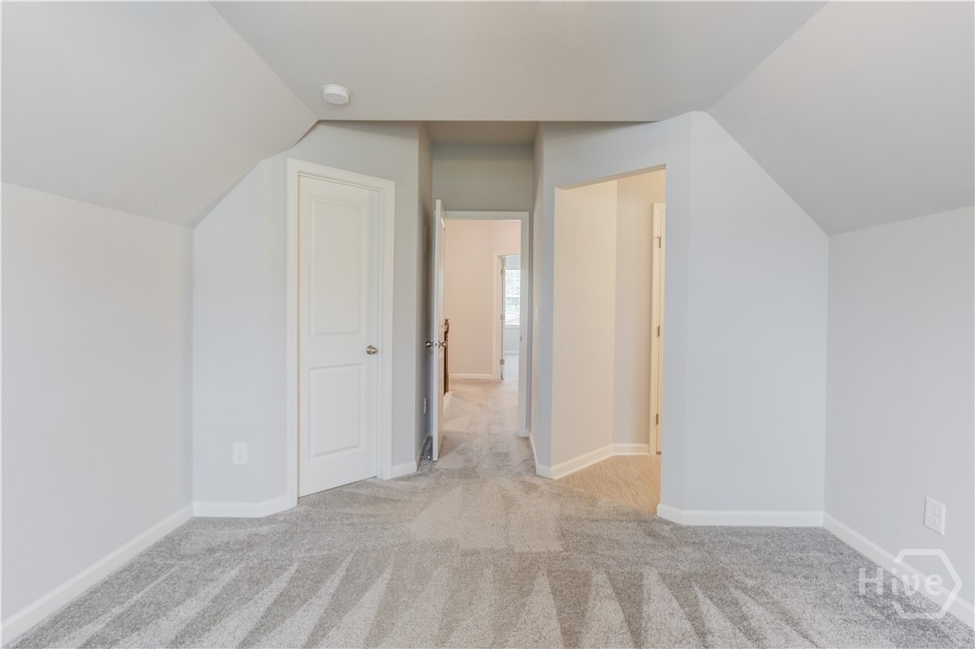 146 Stanford Way Property Photo 34