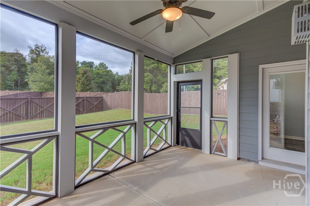 146 Stanford Way Property Photo 42
