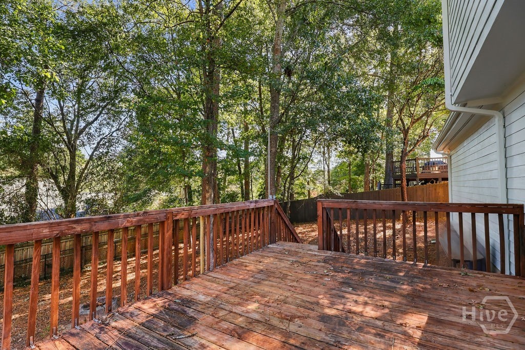 106 Berkeshire Court Property Photo 26