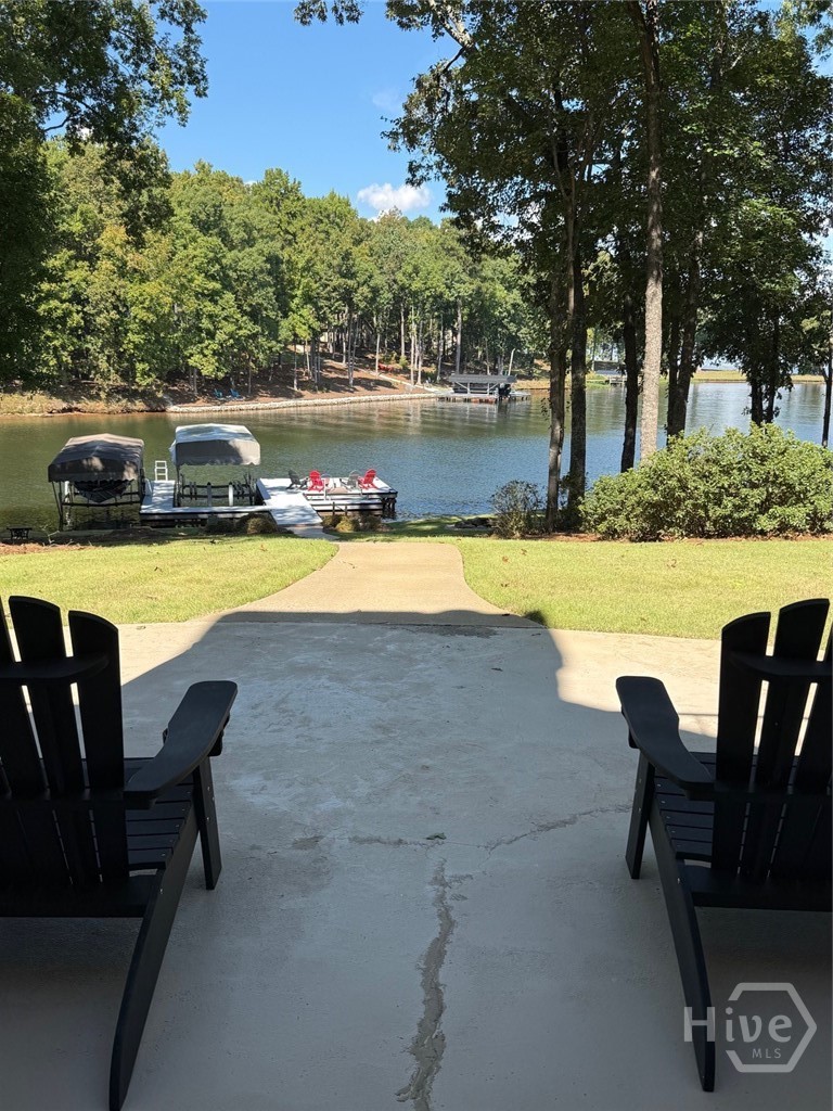415 Long Shoals Drive Property Photo 17