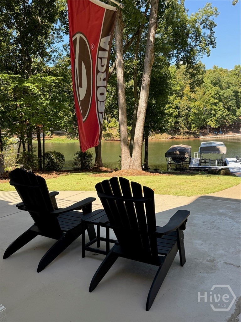 415 Long Shoals Drive Property Photo 18
