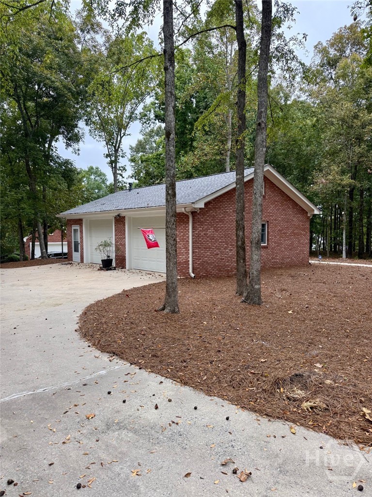 415 Long Shoals Drive Property Photo 66