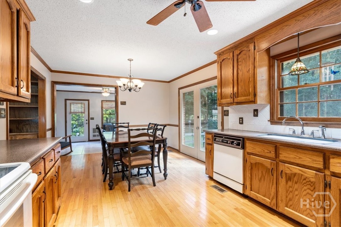 1085 Pannell Road Property Photo 14