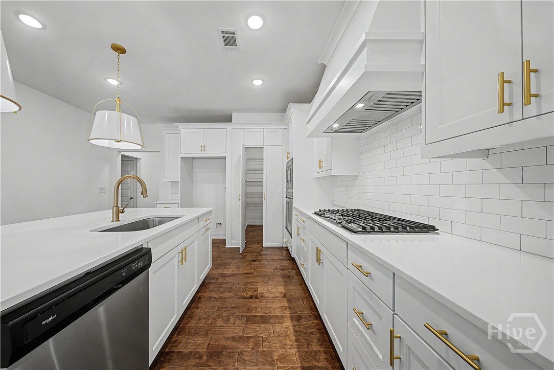 224 Westpark Drive Property Photo 11