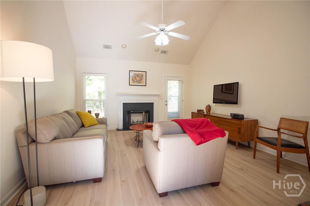 110 Spring Lake Point Property Photo 4