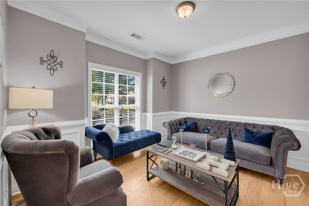 1060 Solitaire Court Property Photo 8