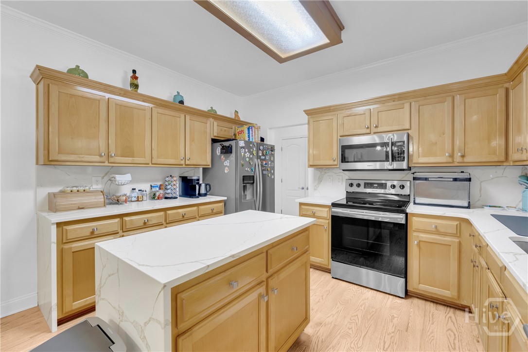 1060 Solitaire Court Property Photo 18