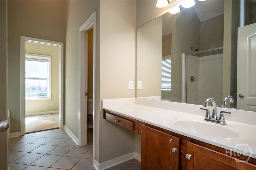 1120 Arlington Place Property Photo 5