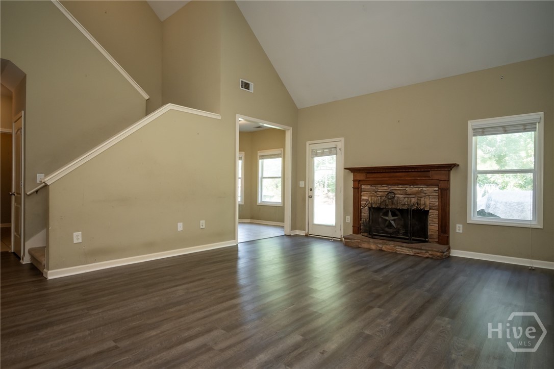 1120 Arlington Place Property Photo 7