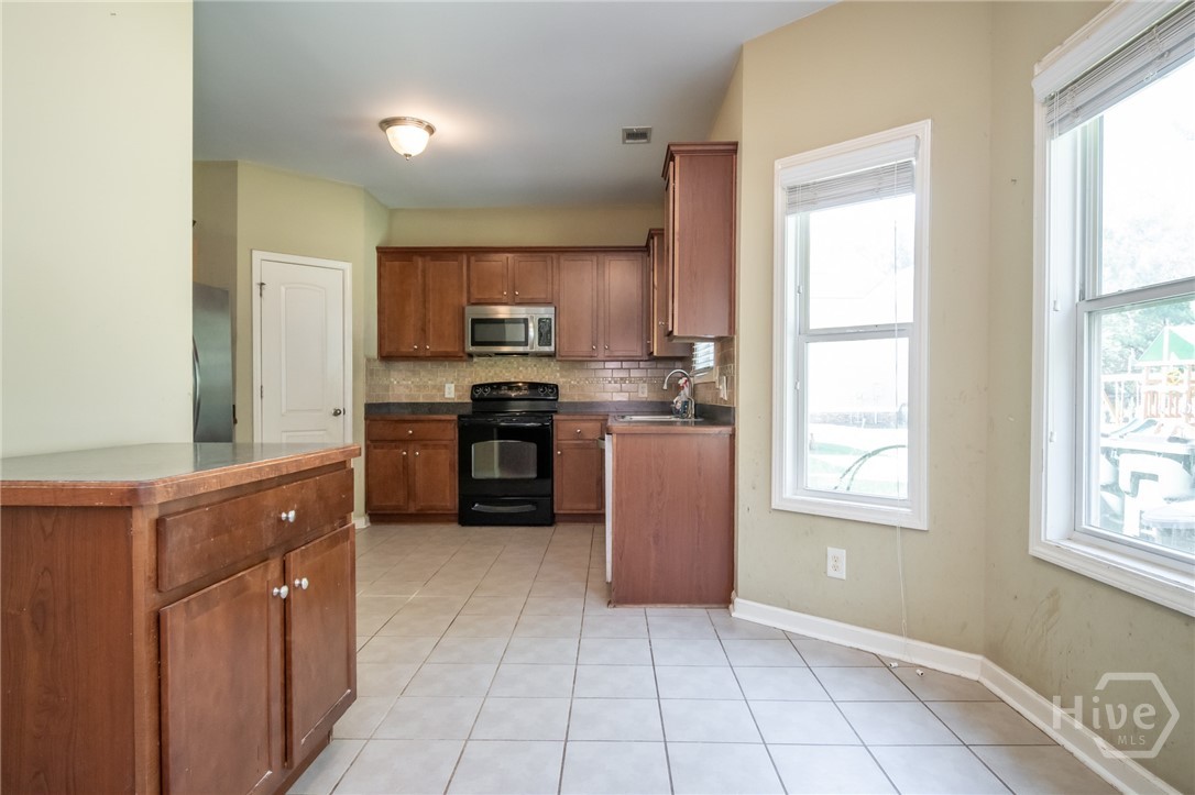 1120 Arlington Place Property Photo 15