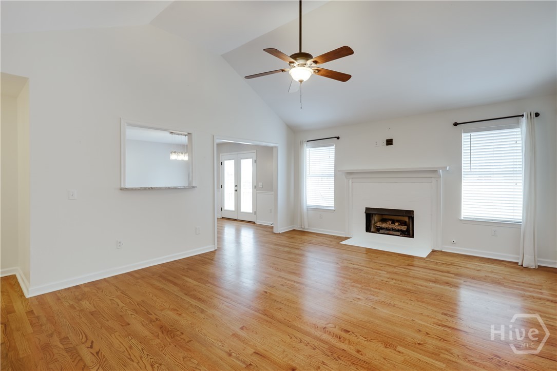 1021 Jessica Way Property Photo 4