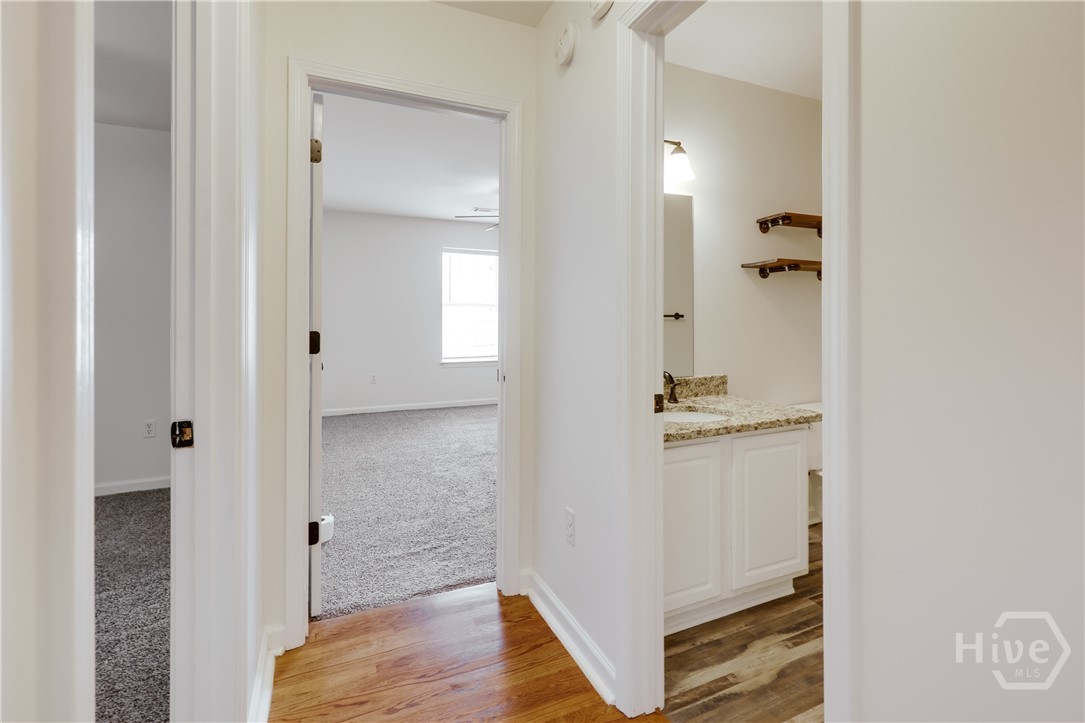 1021 Jessica Way Property Photo 14