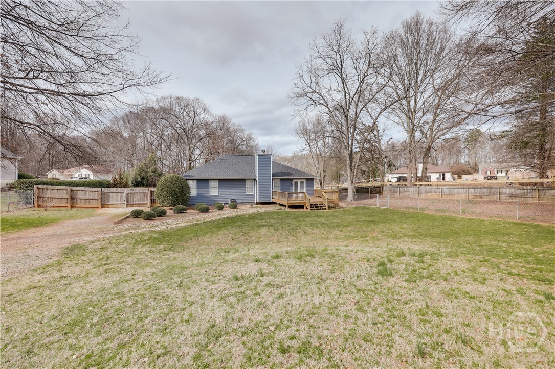 1021 Jessica Way Property Photo 38