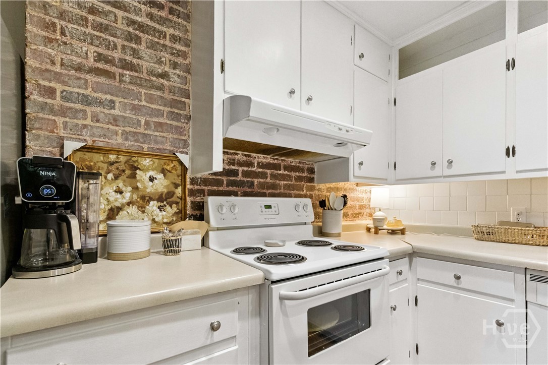 340 Pine Street Property Photo 17