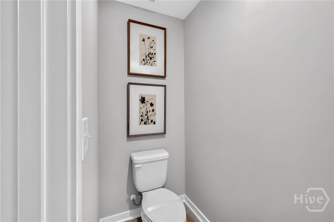 279 Pondview Drive Property Photo 19
