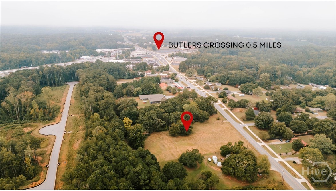 1901 Hog Mountain Road Property Photo 2
