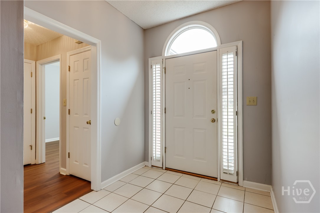 137 Lucy Lane Property Photo 3