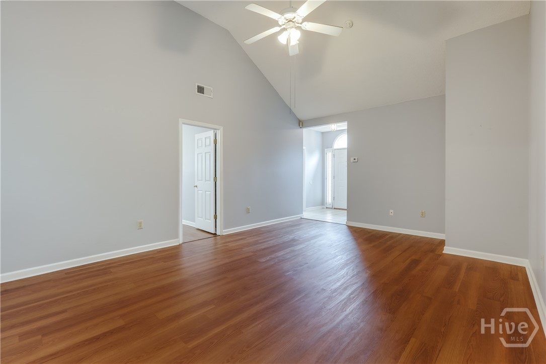 137 Lucy Lane Property Photo 7