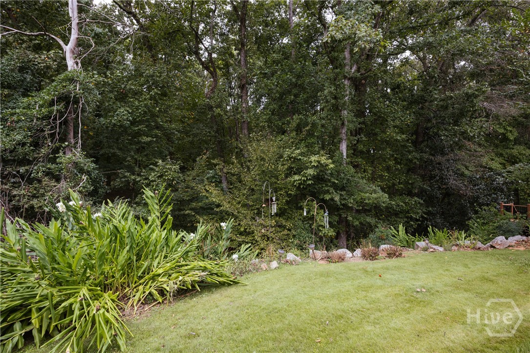 137 Lucy Lane Property Photo 27