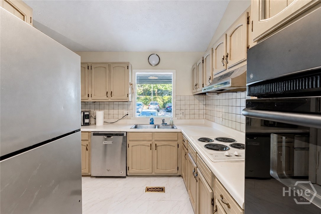 191 Woodstone Drive Property Photo 10